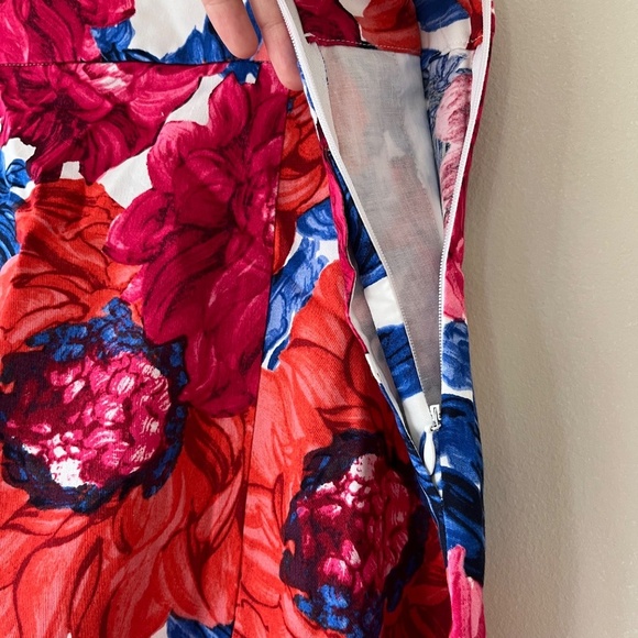 Talbots Red Blue Floral A Line Midi Skirt Side Pockets Zip Closure Summer Size M - Picture 3 of 6